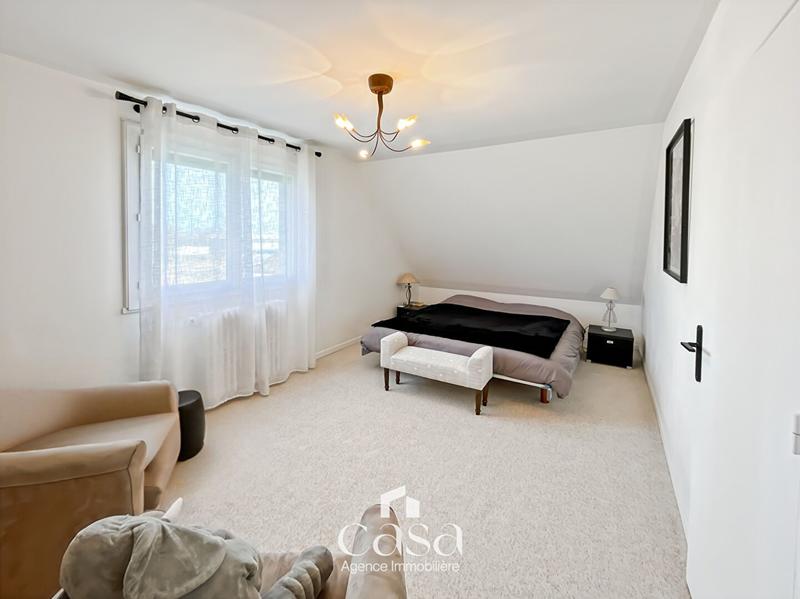 Maison traditionnelle - 102 m² - 5 pièces