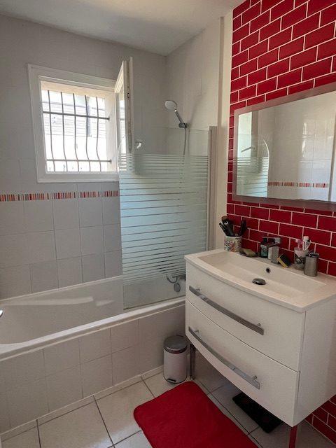 Villa - 96 m² - 5 pièces