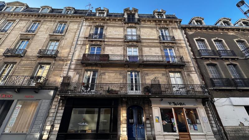 Appartement - 60 m² - 2 pièces