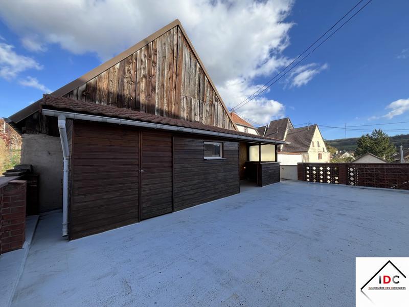 Appartement - 100 m² - 4 pièces