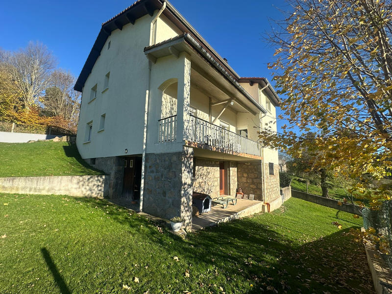 Maison - 172 m² - 7 pièces