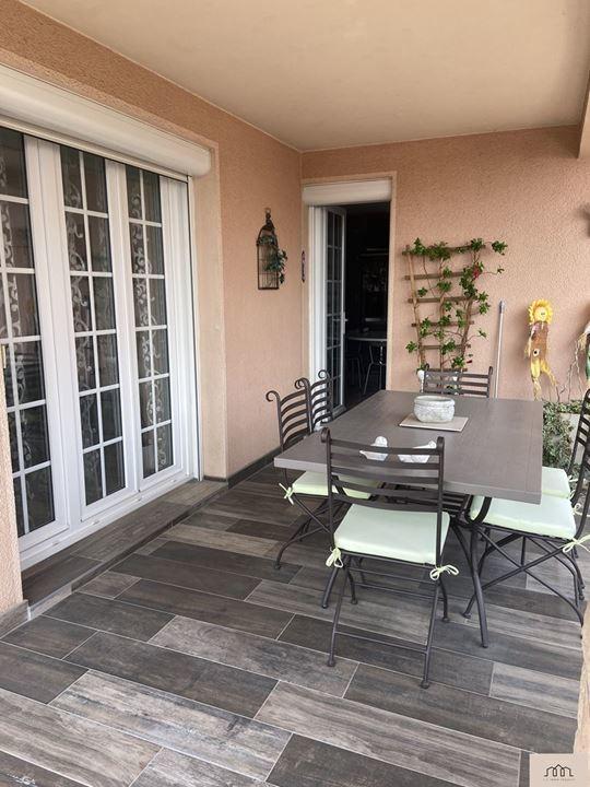 Maison traditionnelle - 207 m² - 7 pièces