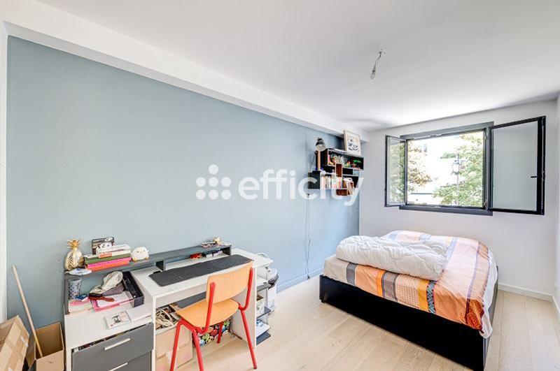 Maison de ville - 335 m² - 7 pièces