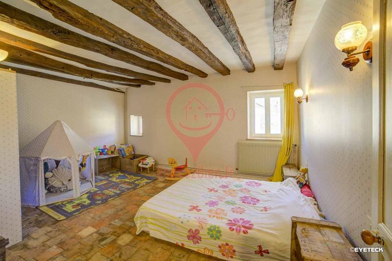 Maison ancienne - 230 m² - 6 pièces