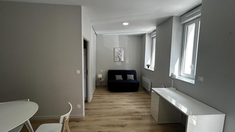 Studio - 25 m² - 1 pièce