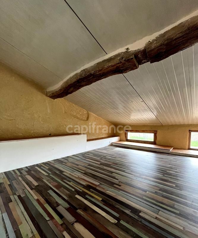 Propriété - 220 m² - 7 pièces