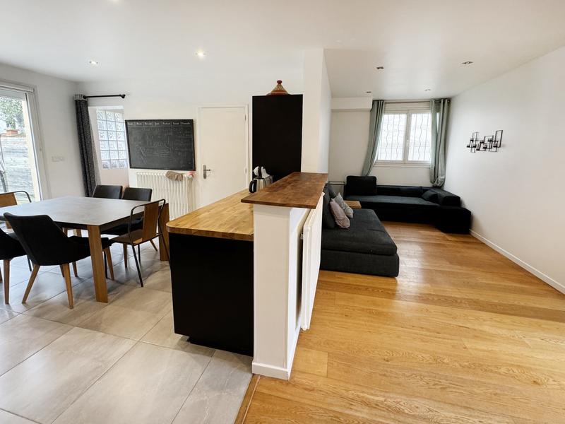 Maison - 121 m² - 5 pièces