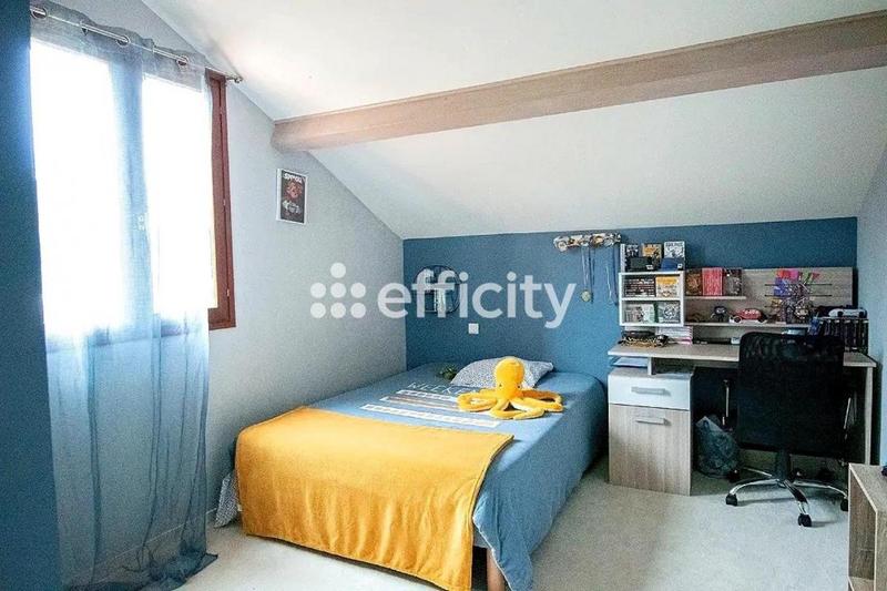 Maison - 201 m² - 9 pièces