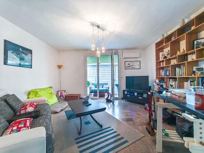 Appartement ancien - 67 m² - 3 pièces