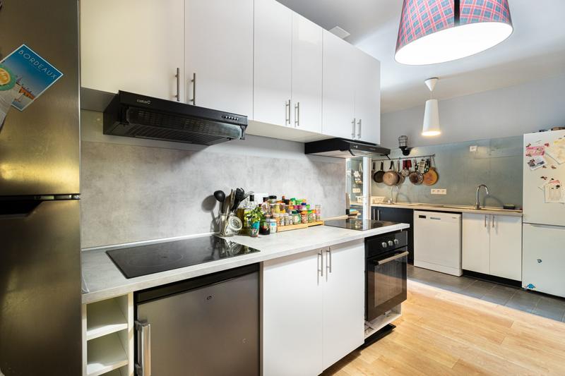 Maison traditionnelle - 213 m² - 11 pièces