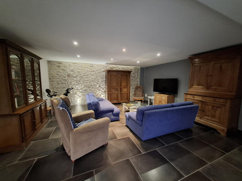 Maison - 230 m² - 6 pièces