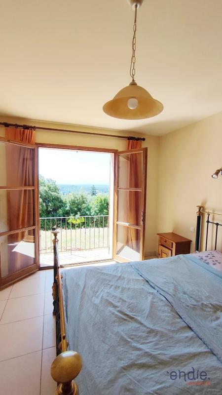 Maison - 228 m² - 6 pièces