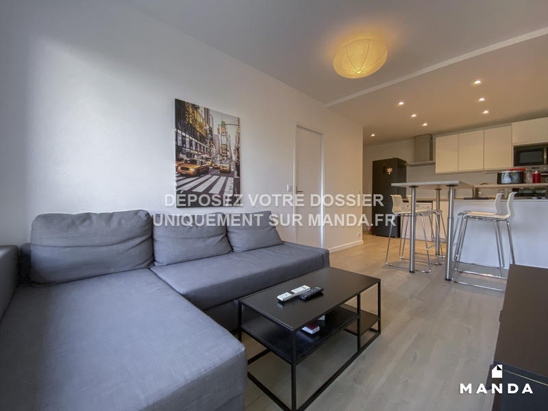 Chambre - 11 m² - 5 pièces