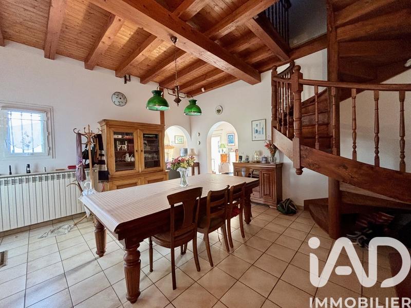 Maison - 189 m² - 7 pièces
