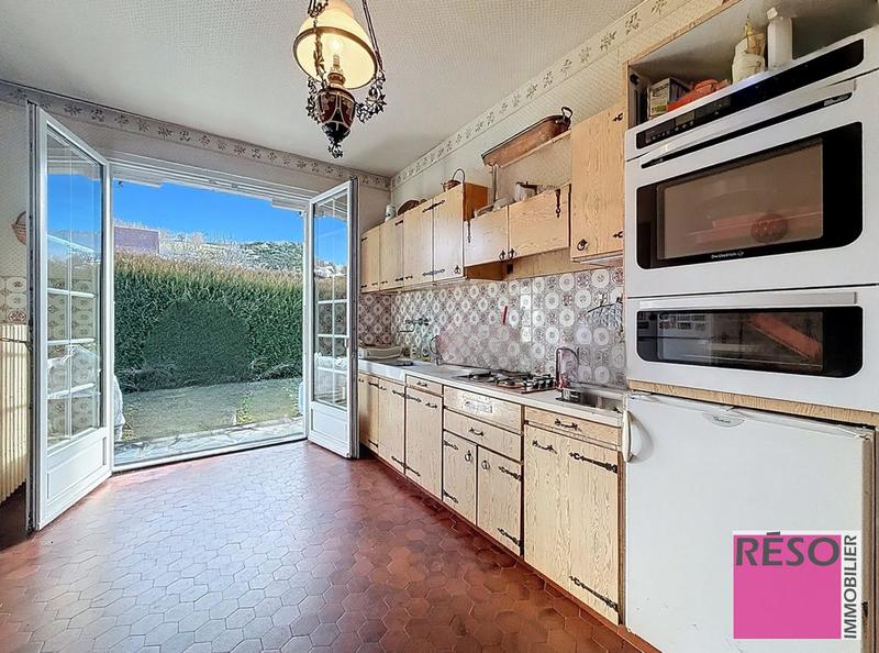 Maison - 230 m² - 7 pièces