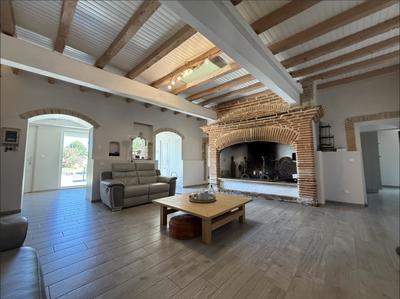 Propriété - 293 m² - 10 pièces