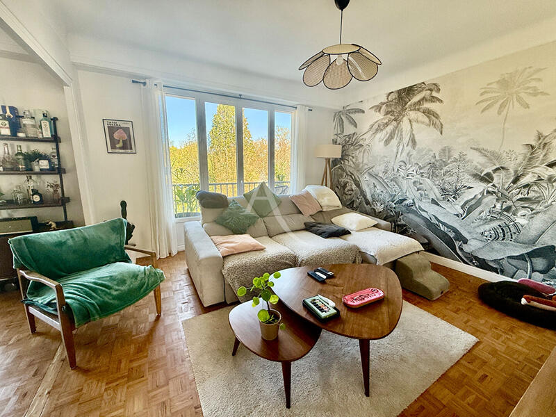 Appartement - 86 m² - 4 pièces