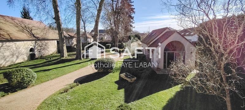 Maison de maîtres - 350 m² - 8 pièces