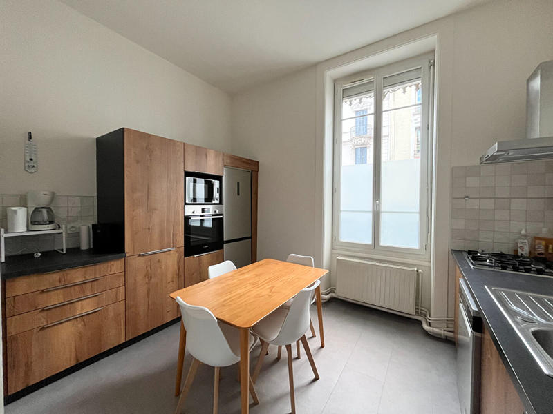 Appartement - 75 m² - 3 pièces