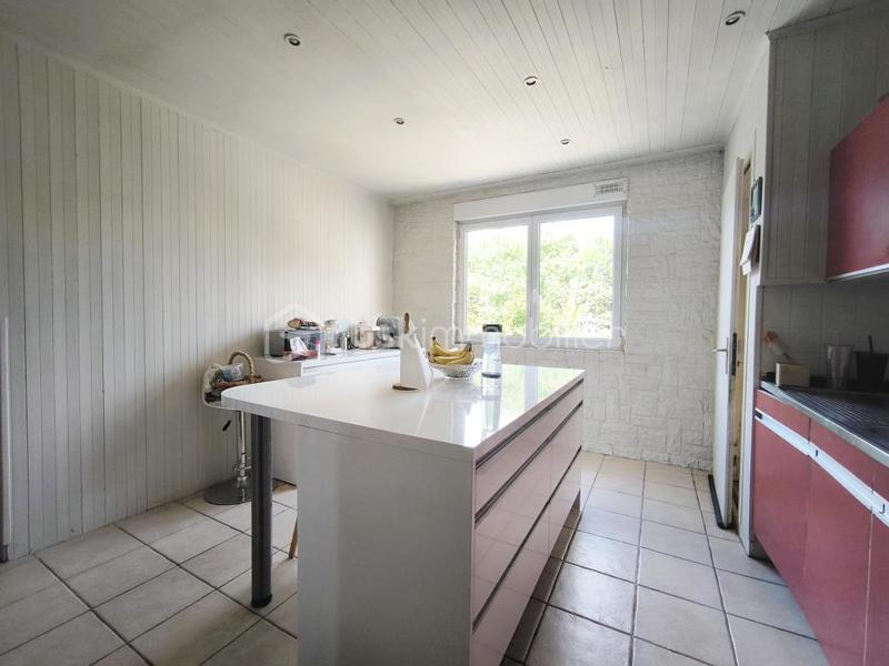 Maison - 210 m² - 8 pièces