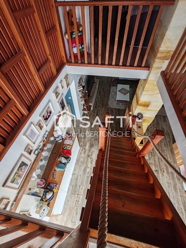 Maison - 180 m² - 7 pièces