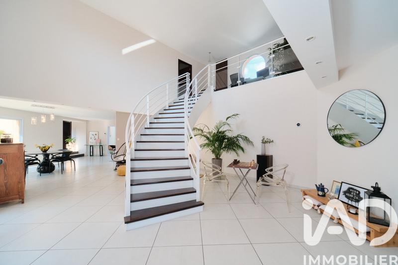 Maison de maîtres - 270 m² - 7 pièces