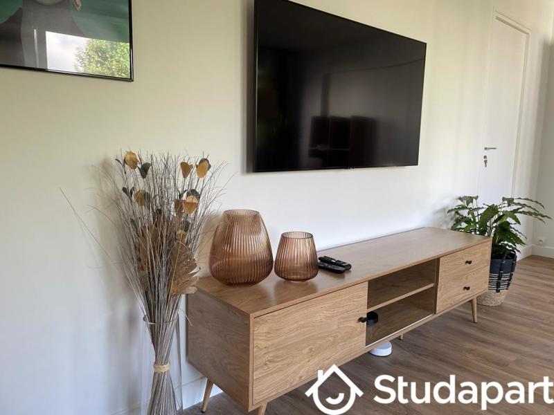 Chambre - 11 m² - 1 pièce