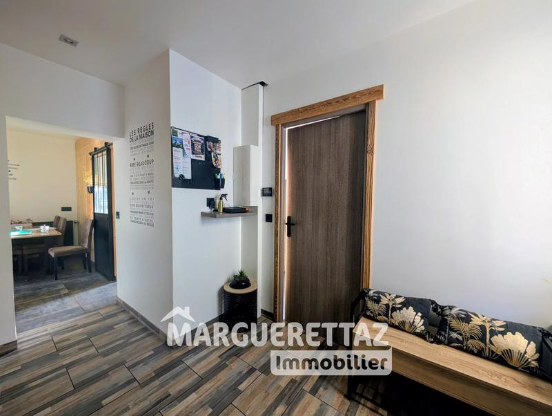 Maison jumelée - 90 m² - 4 pièces
