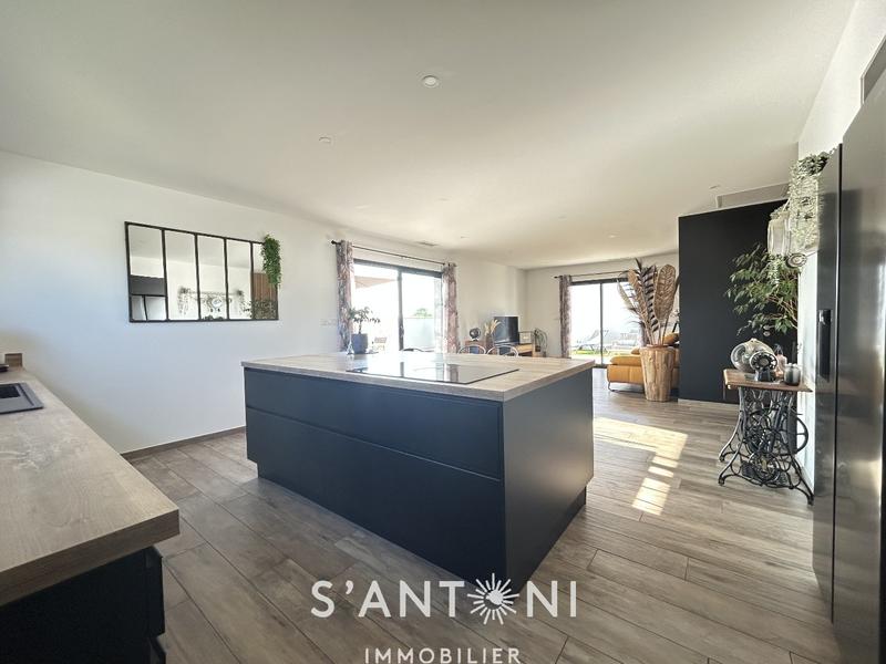 Maison - 97 m² - 4 pièces