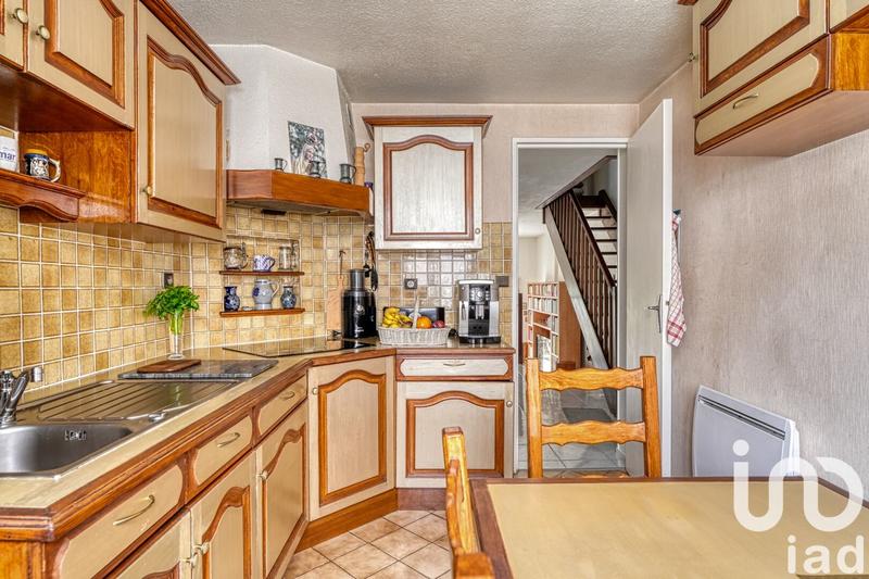 Maison - 94 m² - 6 pièces