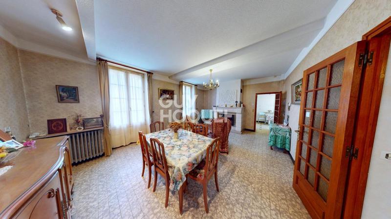 Propriété - 145 m² - 6 pièces