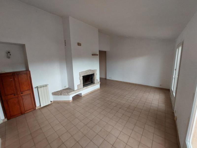 Villa - 90 m² - 4 pièces