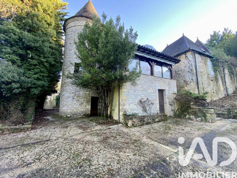 Maison - 138 m² - 2 pièces