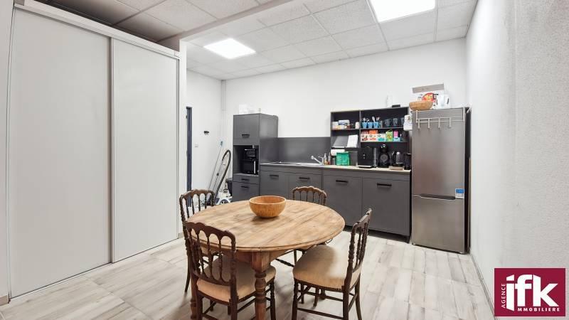 Local commercial - 106 m² - 3 pièces