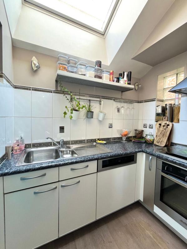 Maison - 260 m² - 8 pièces