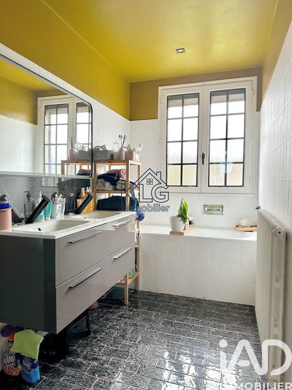 Maison - 95 m² - 4 pièces