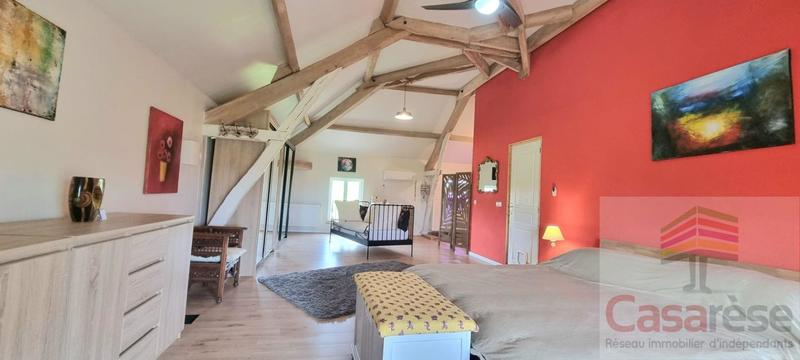 Demeure - 220 m² - 7 pièces