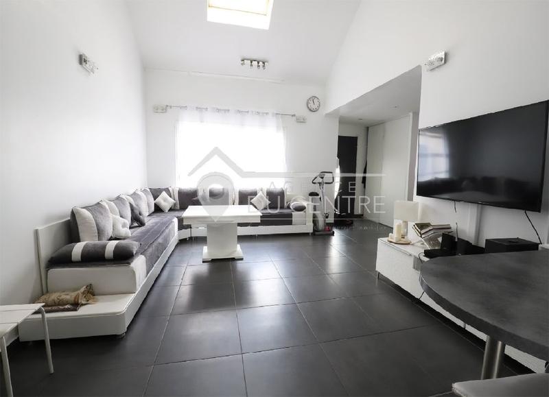 Maison - 138 m² - 8 pièces