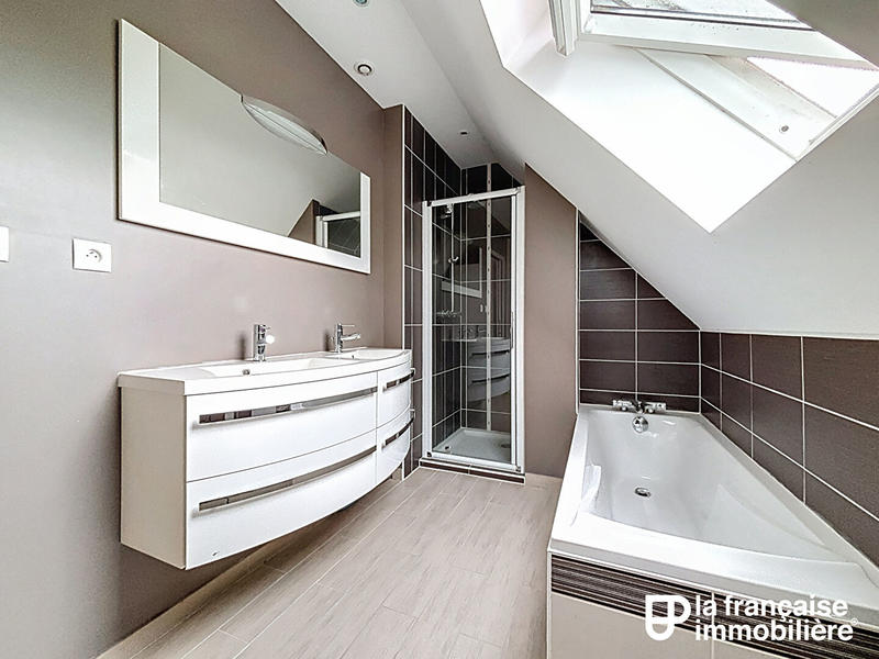 Maison - 106 m² - 4 pièces