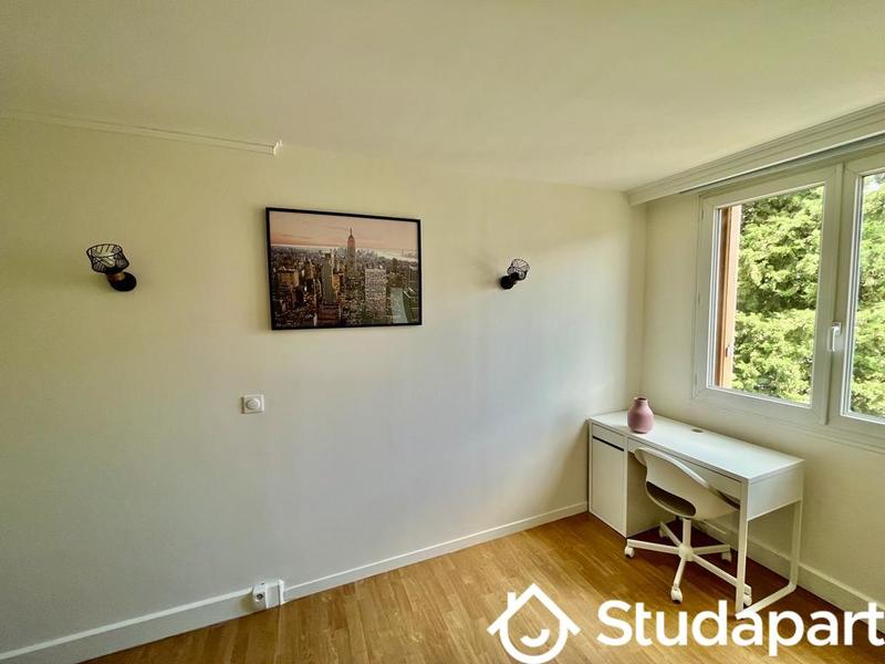 Chambre - 10 m² - 1 pièce