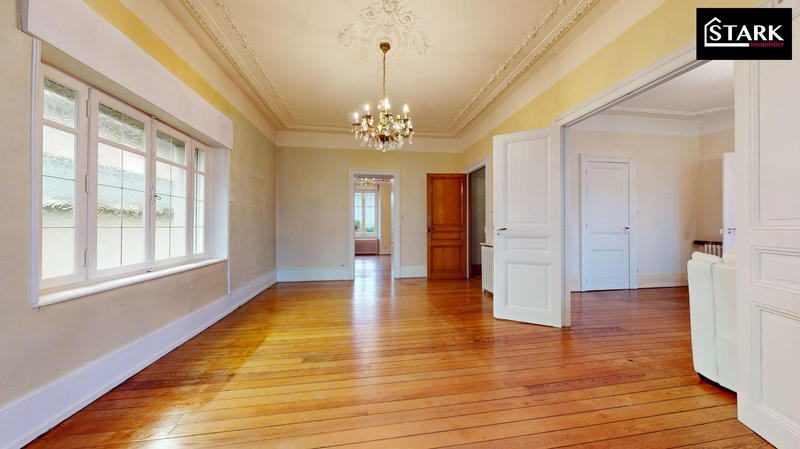 Appartement - 127 m² - 6 pièces