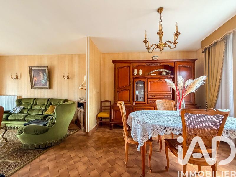 Maison - 94 m² - 6 pièces