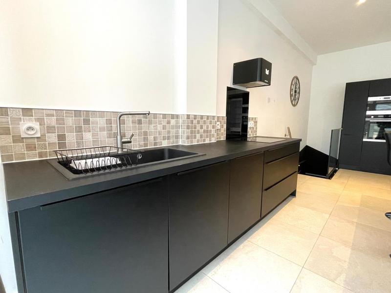 Loft - 82 m² - 4 pièces