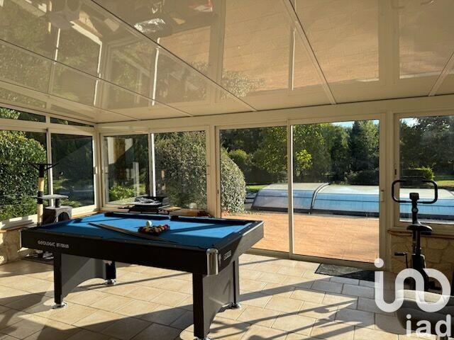 Maison - 195 m² - 8 pièces