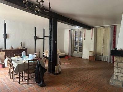 Appartement - 110 m² - 3 pièces