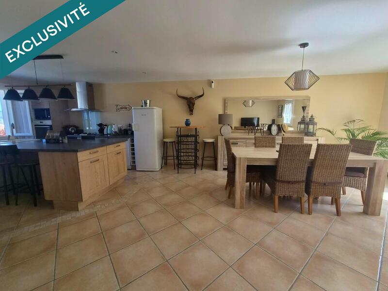 Maison - 90 m² - 5 pièces