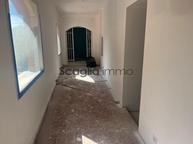 Local commercial - 163 m²