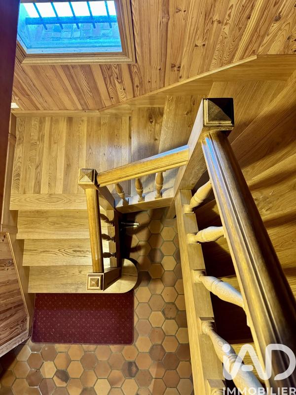 Maison - 166 m² - 5 pièces