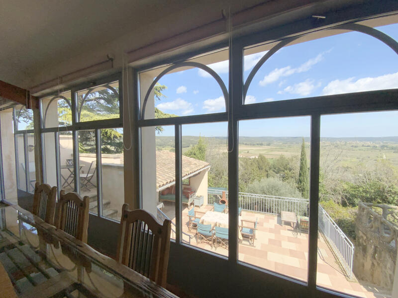 Maison - 205 m² - 6 pièces