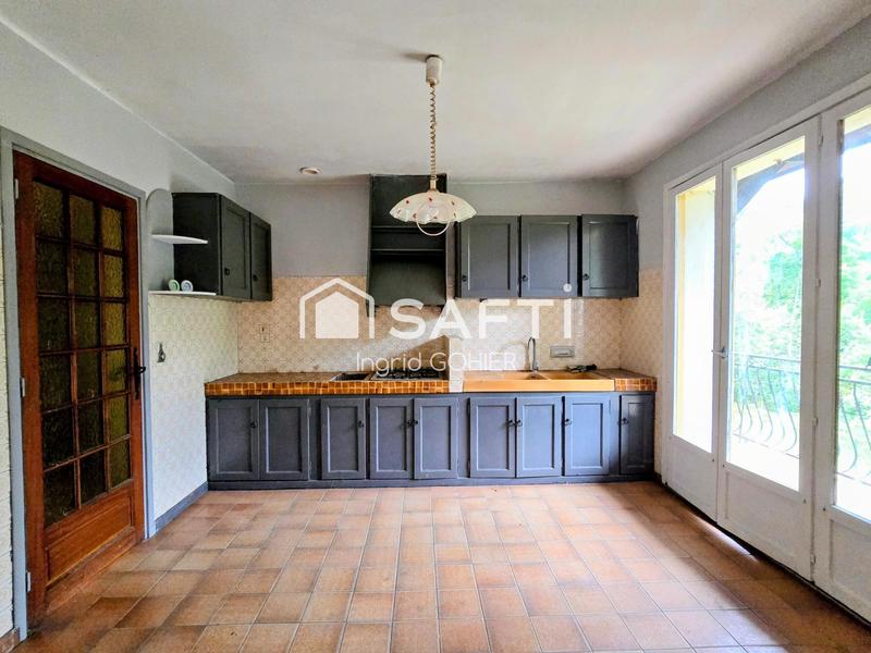 Maison - 180 m² - 7 pièces